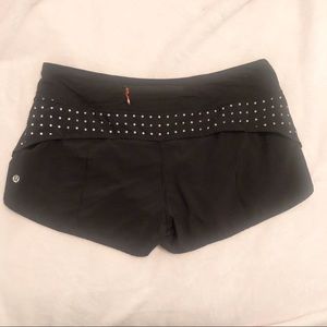 * SOLD * Lululemon Speed Shorts - 10 - Black